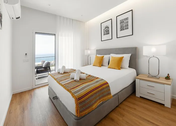 Beautiful Sunset Views Апартаменты *